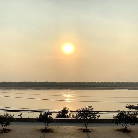 Hotel Le Tonle Kratie Exterior foto