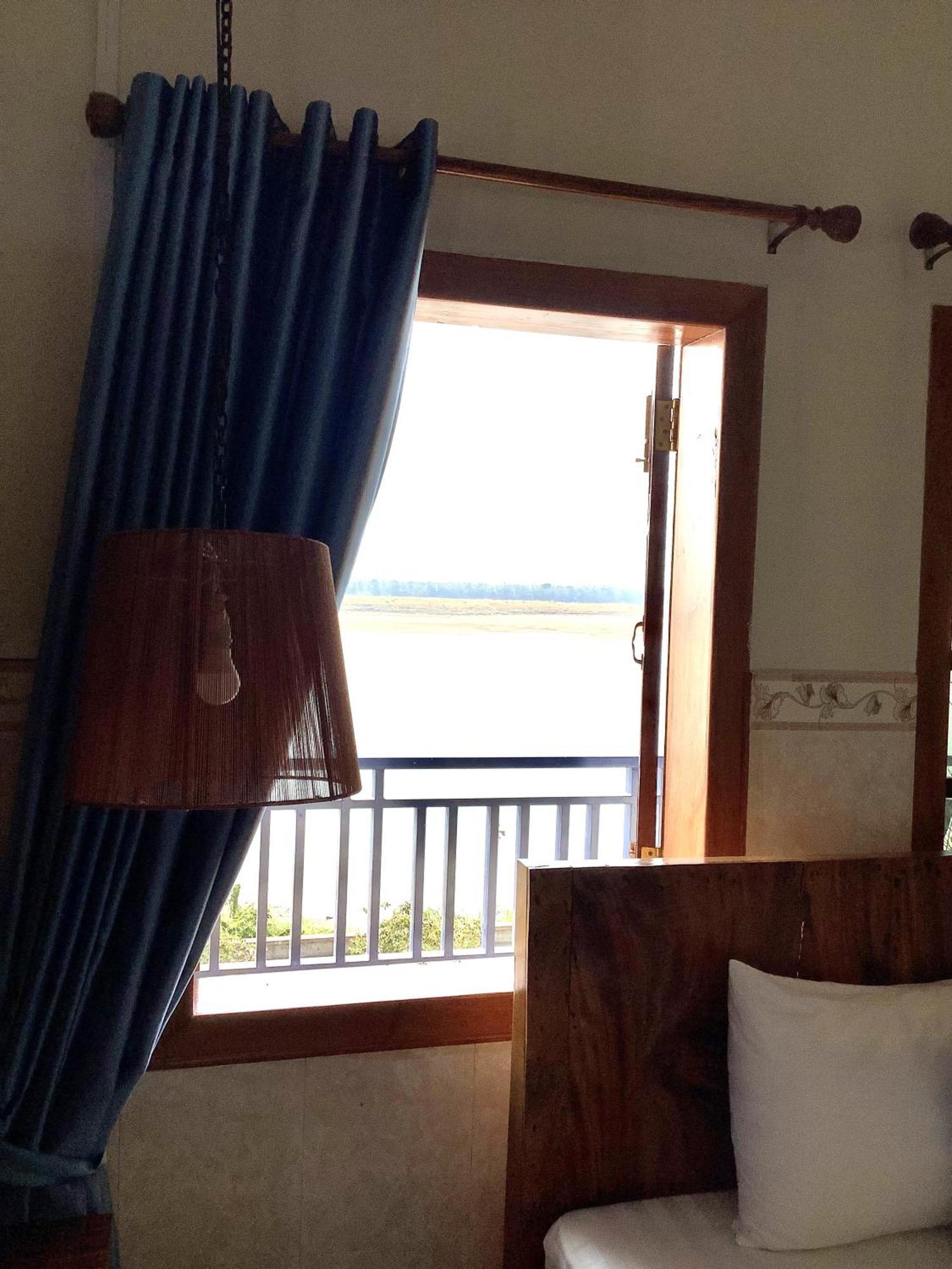 Hotel Le Tonle Kratie Exterior foto