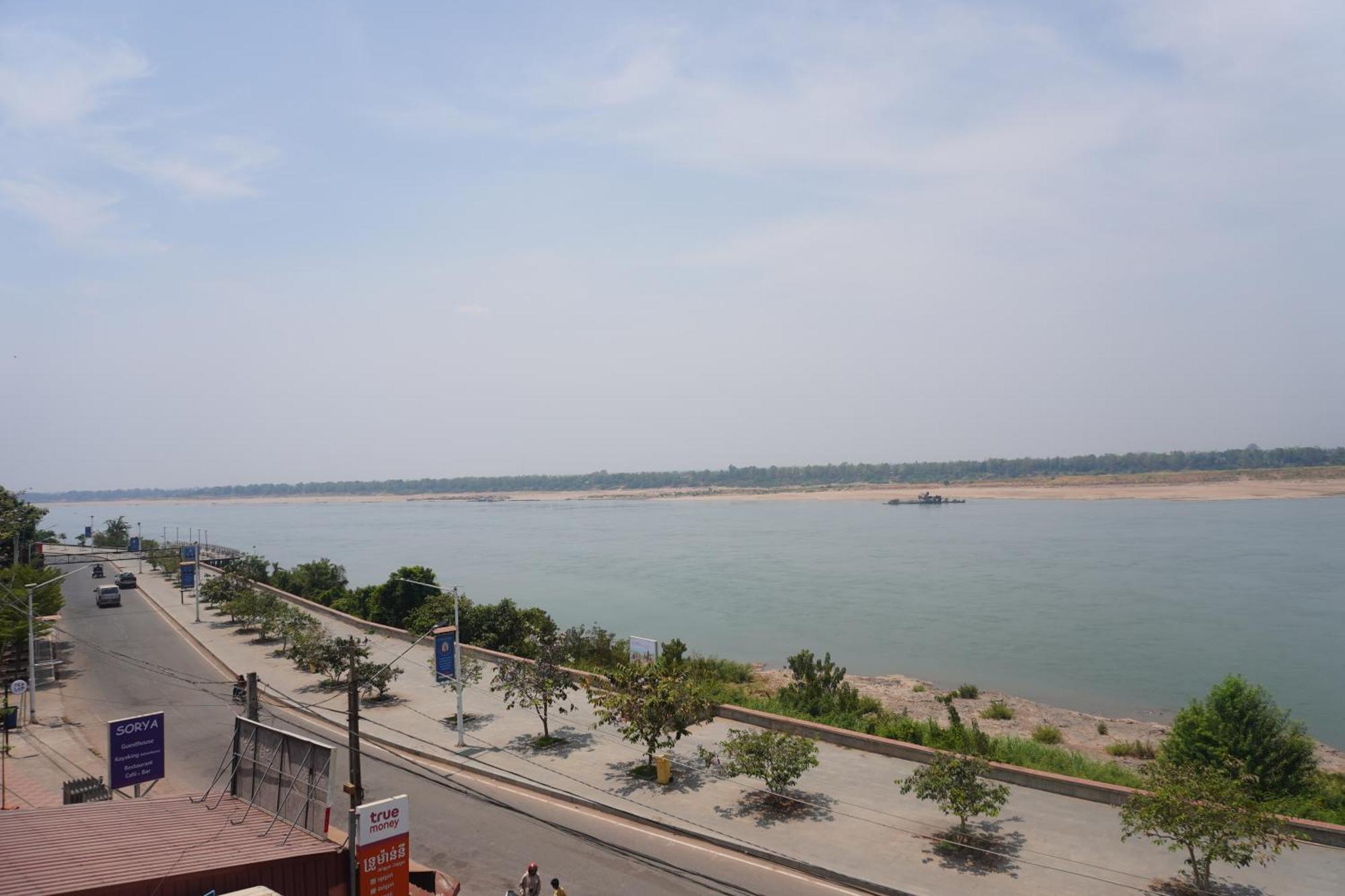 Hotel Le Tonle Kratie Exterior foto