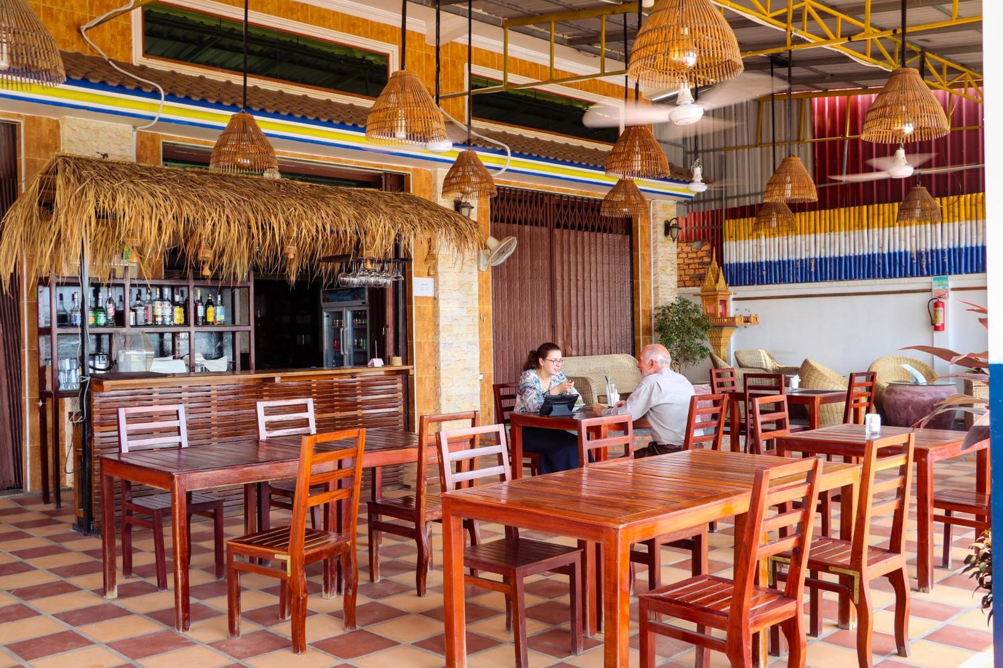 Hotel Le Tonle Kratie Exterior foto